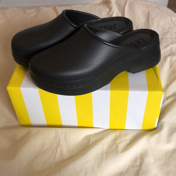 Lemon Jelly Magnolia Mules 🍋 - Picture 4 of 12